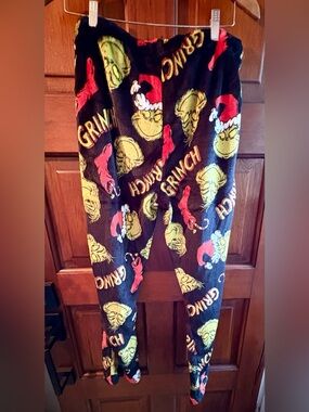 Women’s Black Grinch Fleece Lounge Pants - Cozy Holiday Sleepwear